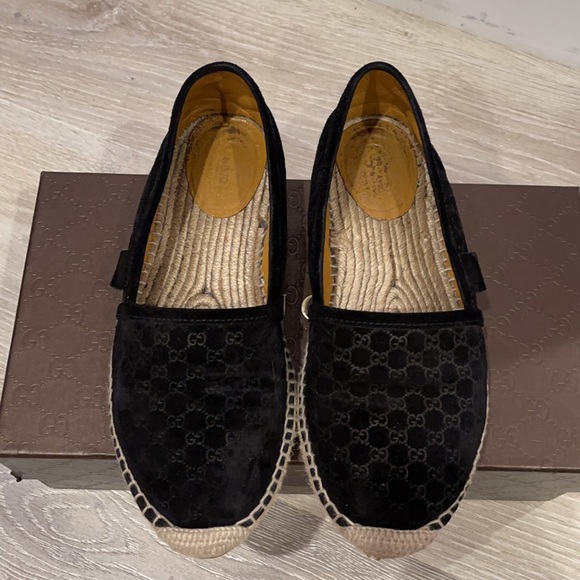 ‼️🔥AUTHENTIC GUCCI ESPADRILLES - Picture 2 of 11